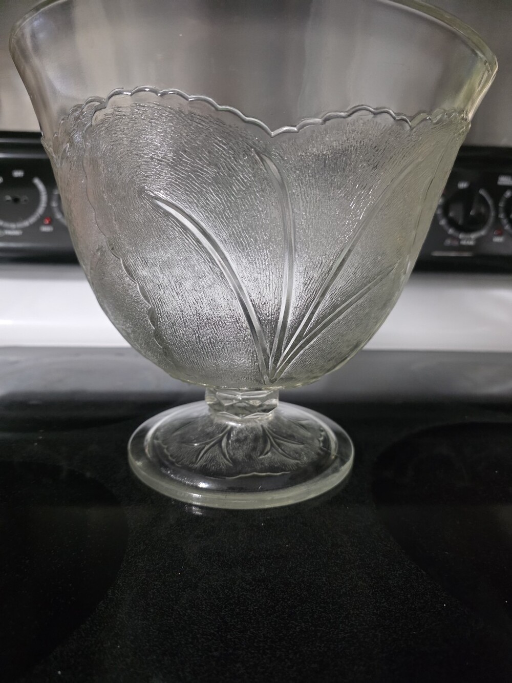 6 LB Clear Pressed Glass Pedestal Compote Bowl w Leaf Motif Round 10" Dia X 9" H
